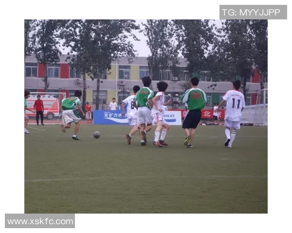 新浪足球直播比分全方位解析助你掌握每场比赛动态与精彩瞬间 新浪足球直播比分全方位解析助你掌握每场比赛动态与精彩瞬间